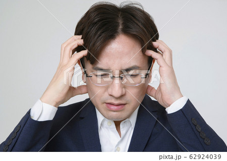 Portrait of young woman and man, part timer and owner 225 62924039