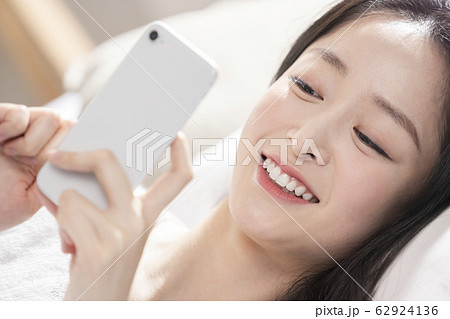 女性 女 女の子 62924136