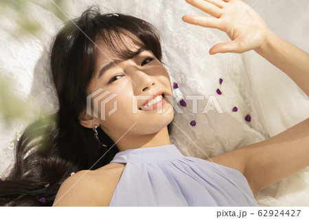 女性 女 女の子 62924427