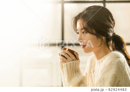 女性 女 女の子 62924483