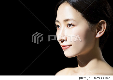 ビューティーイメージ　30代女性 62933102