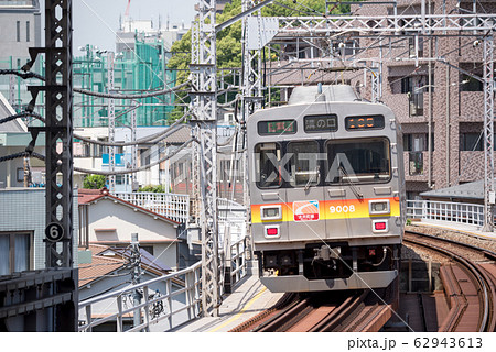 【東急　大井町線　9000系　下神明駅】 62943613