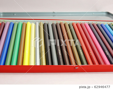 色鉛筆 62946477