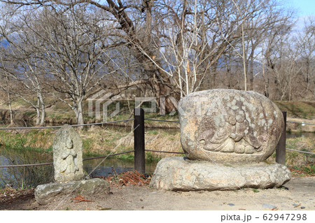 安曇野　わさび田の道祖神 62947298