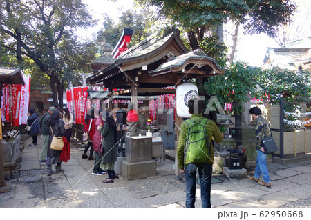 豊川稲荷東京別院(大岡廟の香炉舎) 豊川稲荷東京別院(大岡廟の香炉舎) 62950668