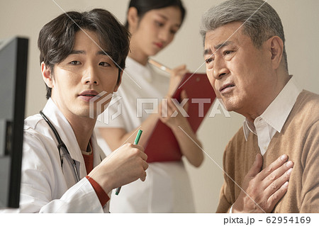 医療 医師 ポートレート 62954169