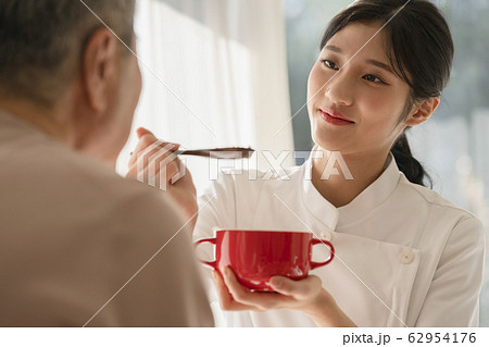 医療 男女 ポートレート 62954176