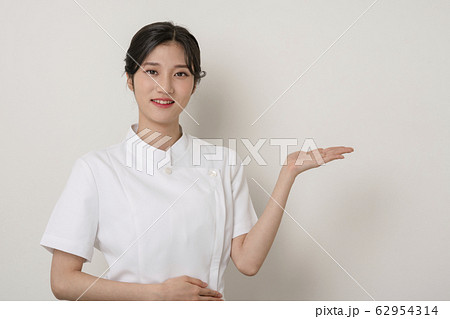 医療 女性 女 62954314