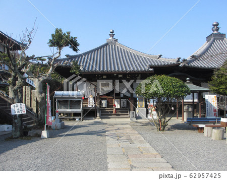四国八十八箇所73番出釈迦寺、本堂ヨコ 62957425