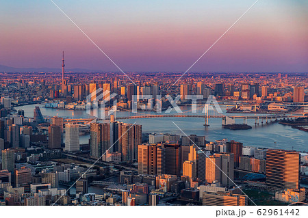 空撮・夕景の東京（羽田新ルート） 62961442