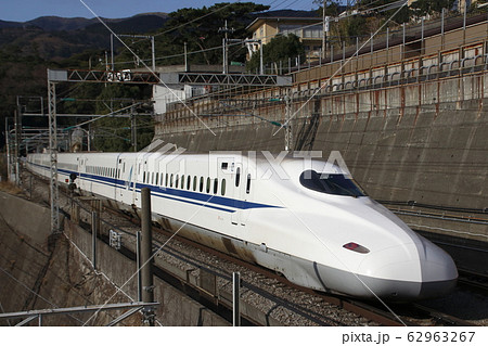 熱海駅を通過する、東海道新幹線N700A 熱海駅を通過する、東海道新幹線N700A 62963267