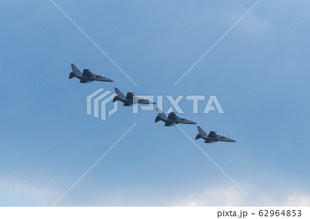 ヤコブレフ　Yak-130　ミットン　四機編隊 62964853