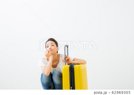 若い女性 旅行イメージ 若い女性 旅行イメージ 62969305