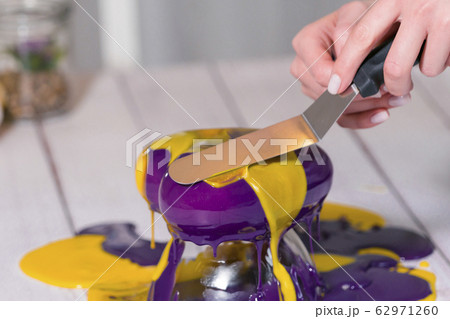 Step by step process of making mousse cake with Step by step process of making mousse cake with 62971260