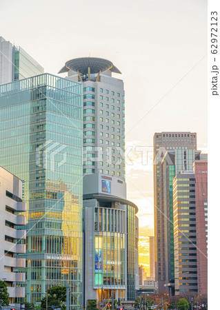 大阪　都市風景　大阪駅前風景　　 62972123