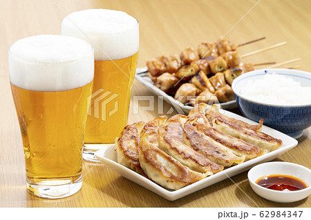 ビールと餃子とごはんと焼き鳥 62984347