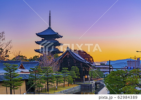 京都　東寺　五重塔 62984389