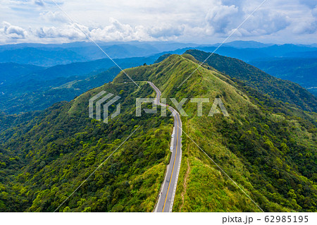 山脈 山並み 山並 62985195