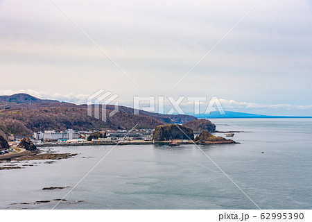 ウトロ漁港　北海道　知床半島 62995390