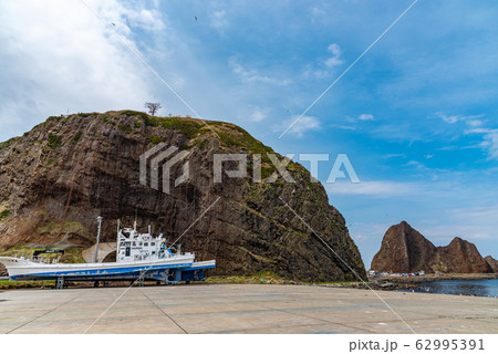 ウトロ漁港　北海道　知床半島 62995391