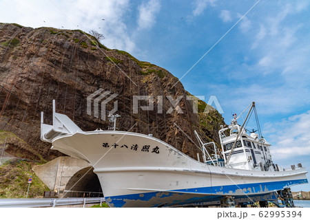ウトロ漁港　北海道　知床半島 62995394