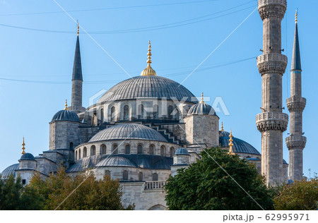 トルコイスタンブールの世界遺産ブルーモスクの写真素材 [62995971