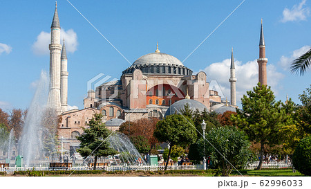 トルコはイスタンブールの世界遺産アヤソフィア大聖堂 62996033