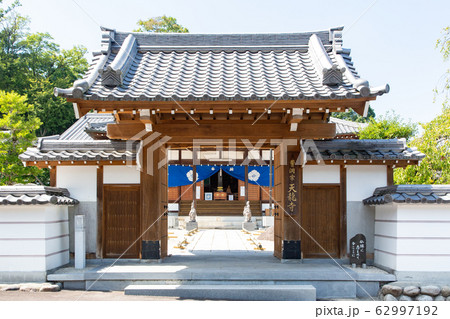 天龍寺 -明智一族歴代の墓所や、日本一大きな明智光秀の位牌もまつられる寺院- 62997192