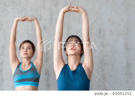 woman sporty yoga fitness 63001252