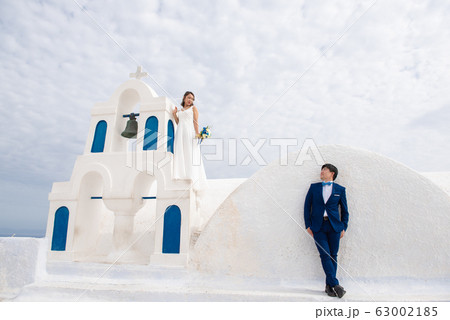 サントリーニ島　日本人　ブライダルフォト　結婚写真　前撮り　新婚旅行　夫婦　カップル　海外挙式 63002185
