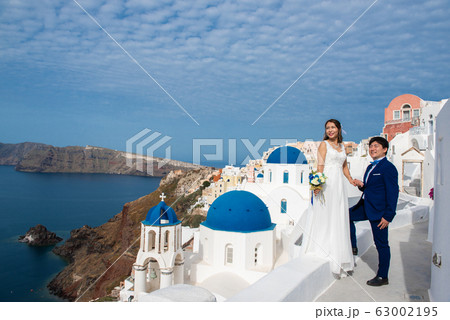 サントリーニ島　日本人　ブライダルフォト　結婚写真　前撮り　新婚旅行　夫婦　カップル　海外挙式 63002195