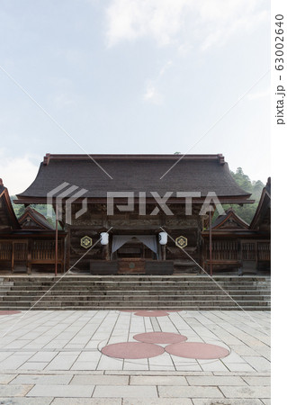 出雲大社 八足門 -縁結びの神様として名高く、神話のふるさと出雲の象徴- 63002640