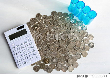 500円玉　貯金箱　電卓 63002941