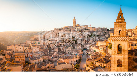 Sassi di Matera at sunrise, Basilicata, Italy Sassi di Matera at sunrise, Basilicata, Italy 63003064