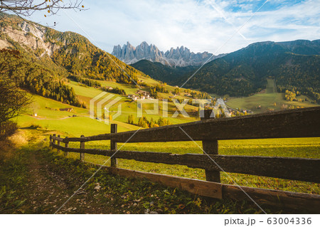 Val di Funes in the Dolomites at sunset, South Tyrol, Italy 63004336