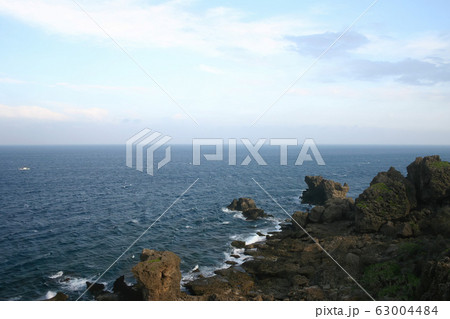 Beautiful shore landscape 63004484