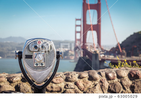 Binoculars with Golden Gate Bridge in the background, San Francisco, USA Binoculars with Golden Gate Bridge in the background, San Francisco, USA 63005029
