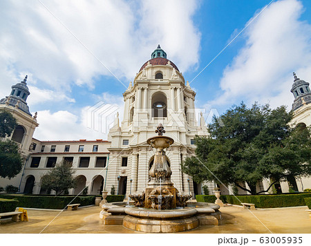 Exterior view of the famous Pasadena City Hall 63005935