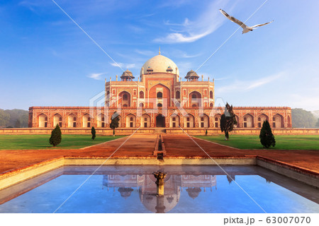 Humayun's Tomb in Delhi, India, beautiful sunny 63007070
