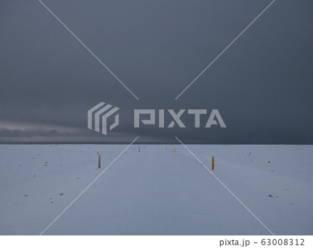 Way to the DC 3 plane in Iceland with fresh snow 63008312