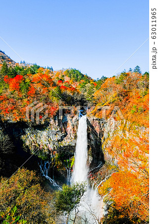 華厳の滝 （秋） 63011965
