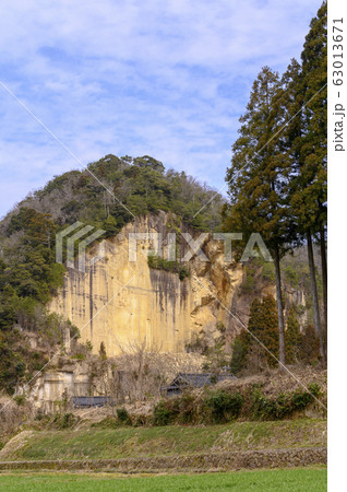 石川県小松市　観音下（かながそ）の石切り場 63013671