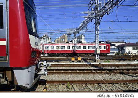 京浜急行電鉄800形車両 【横側側面】 823編成 京浜急行電鉄800形車両 【横側側面】 823編成 63013935