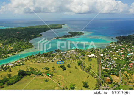 ポートビラの美しい海の空撮 ポートビラの美しい海の空撮 63013965