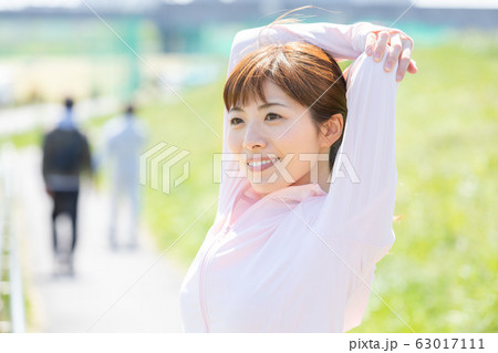 女性 63017111