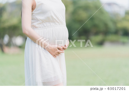 pregnant woman pregnant woman 63017201