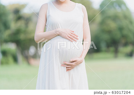 pregnant woman pregnant woman 63017204