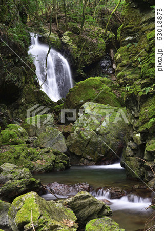 奥田縄の滝（福井県小浜市） 63018873
