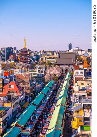 日本の東京都市景観 満開の桜・浅草寺=2019年4月3日 日本の東京都市景観 満開の桜・浅草寺=2019年4月3日 63019035