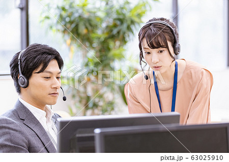 ビジネスシーン ヘッドセット ビジネスシーン ヘッドセット 63025910